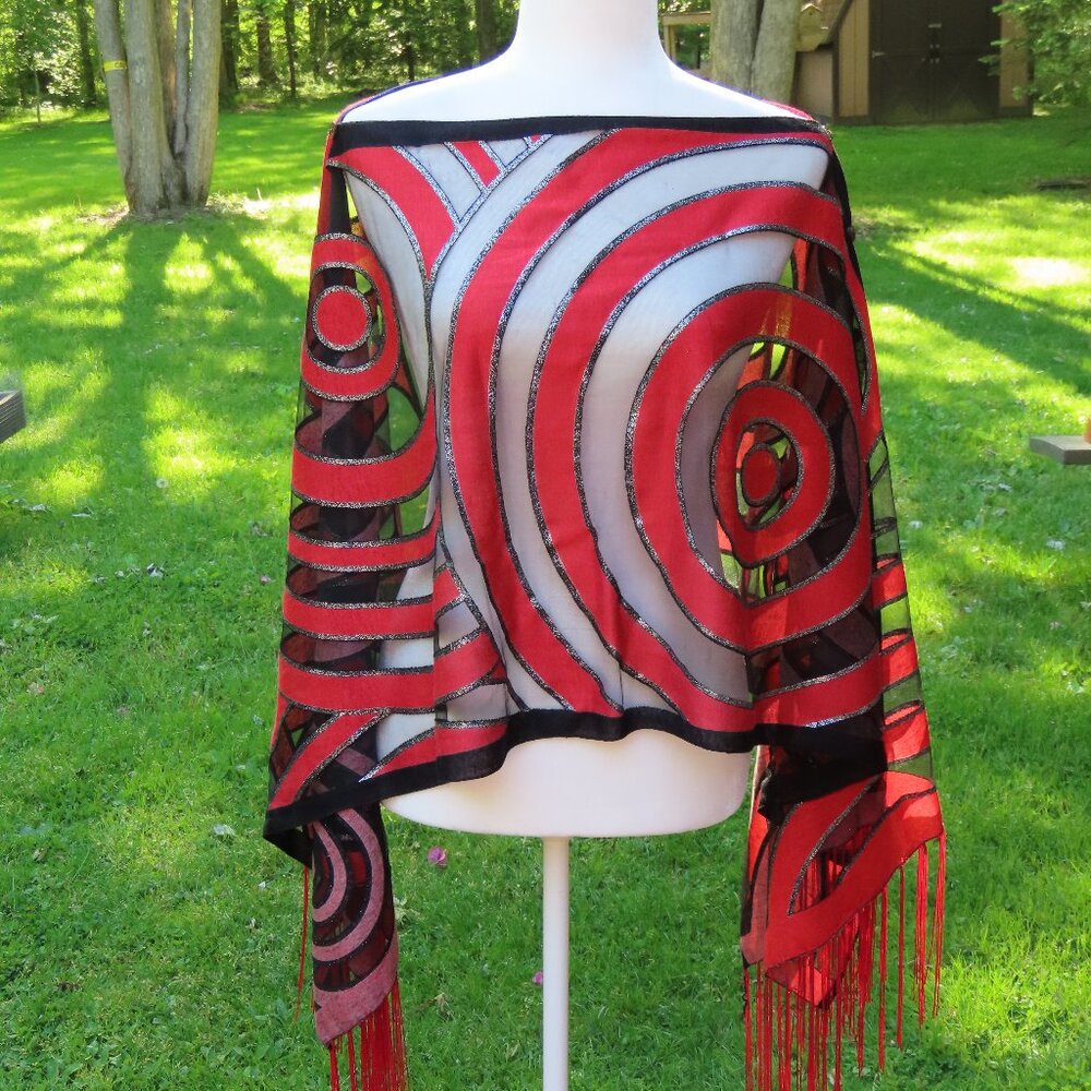 Boutique fringed shawl/scarf